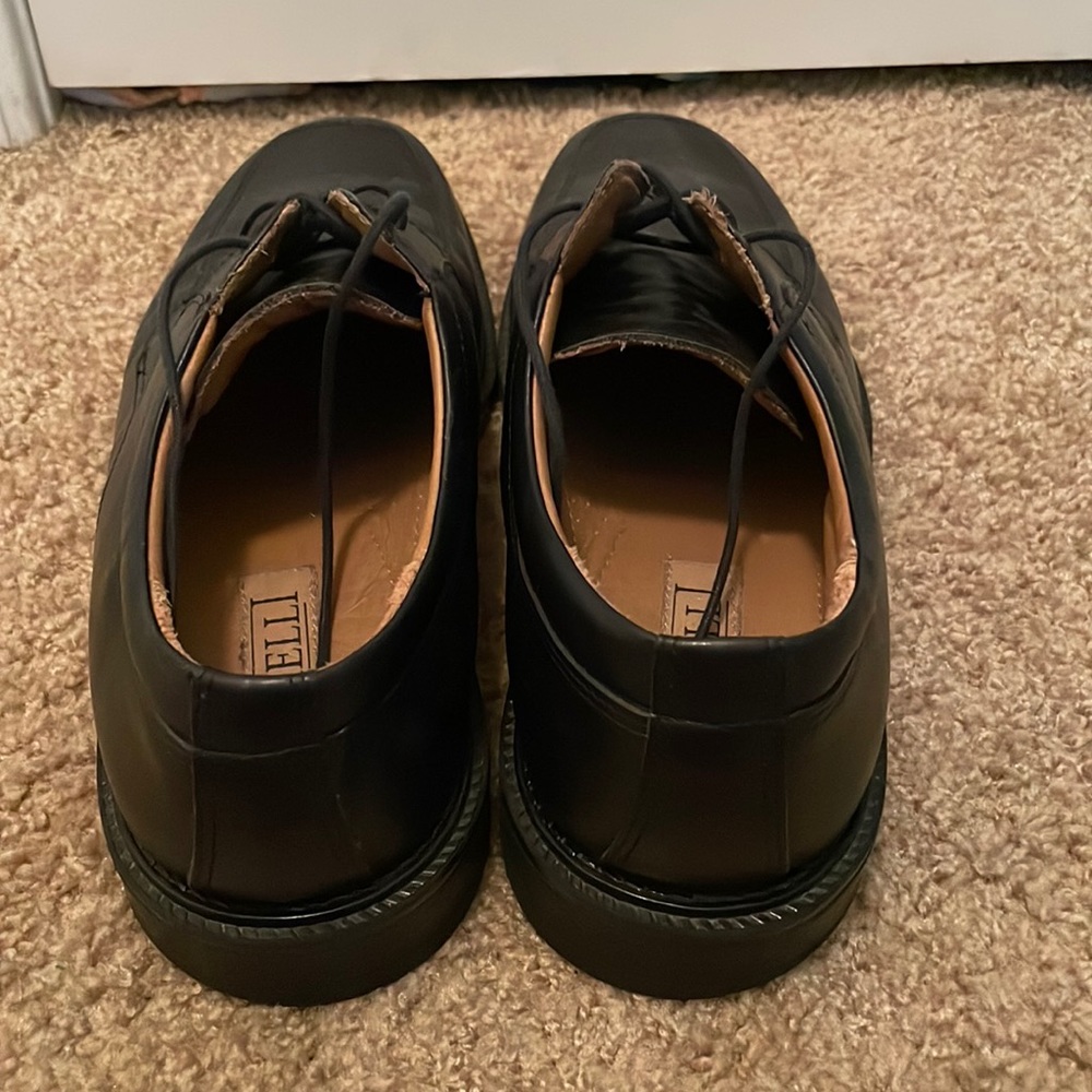 Mens shoes
